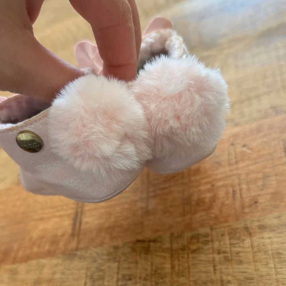 Bunny Moccasins NWOT
